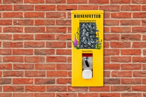 Saatgutkapseln im Automat für Wild- und Honigbienen gegen das Artensterben